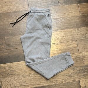 Old Navy Men’s Dynamic Fleece 4-Way Stretch Gray Joggers Medium